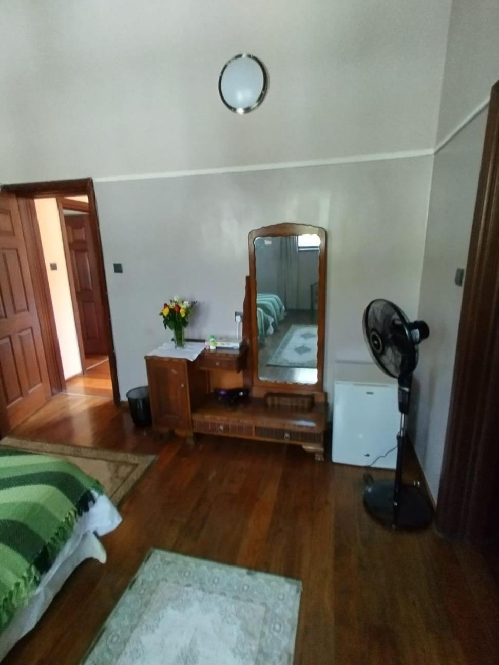 Florances Rest House Nairobi Bagian luar foto